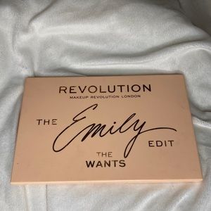Revolution Beauty The Emily Edit The Wants Eyeshadow Palette